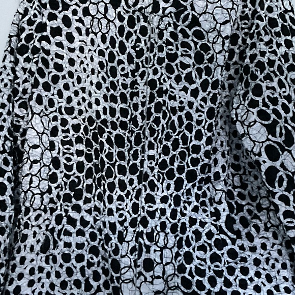 Vest with a zipper, grey/white and black, crumple aspect, with two sides pockets - Picture 7 of 7